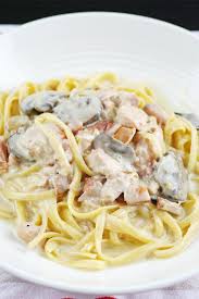 Creamy Slow Cooker Chicken Carbonara Recipe Chicken Carbonara Slow Cooker Pasta Recipes Chicken Slow Cooker Recipes