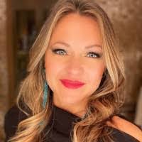 Leila Bruce's Instagram, Twitter & Facebook