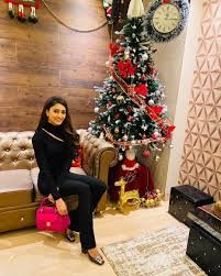 Erica Jennifer Fernandes On Instagram Christmas Time Jingles Christmas Christmastime Ericafernandes Ejf Christmas Time Erica Fernandes Christmas