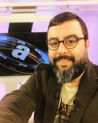 Zengin babayı hayırsız evlat, memur kocayı süslü avrat, fakiri de kuru inat bitirirmiş diye bir söz vardır. Emre Bol Spor Yorumcusu Kac Kilo Kilosu Kac