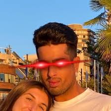 aaron sandhu (@nxtaaron_)