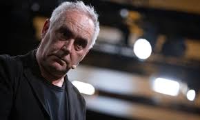 El libro de cocina española más codiciado vale casi 4.000 euros y es un  recetario de este chef revolucionario