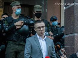Сергій стерненко заявив про начебто тиск на суд з боку генеральної прокурорки ірини венедіктової та заступника голови офісу президента олега татарова. Aresht Sternenko Aktivist Zayaviv Pro Zakinchennya Domashnogo Areshtu Slovo I Dilo