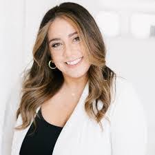 Dana Grimsley's Instagram, Twitter & Facebook