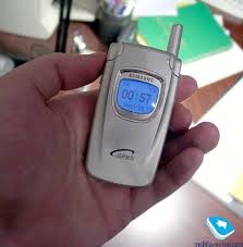 Mobile-review.com Samsung Q300в интерьере