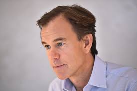 Karl-Johan Persson gallrar i Storskogen