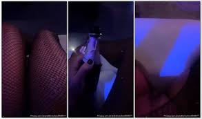 Vivi Fernandes pelada dando a bucetinha em pornozinho delicioso e quente -  Xvideos Only