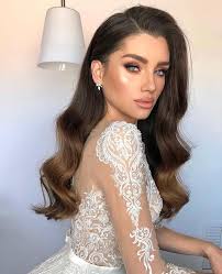 49 Stunning Wedding Makeup Looks For Any Wedding Theme Wedding Hair Down Curls For Long Hair Wedding Hair Makeup