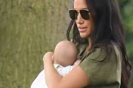 Archie weighed 7lb 3oz and. Meghan Markle Gets Trolled For Holding Her Baby Archie Harrison Incorrectly