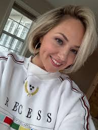 Jane Sasser's Instagram, Twitter & Facebook