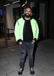 Gordon is vying with david marshall, who dropped out of derby county's team in the season's final. Craig David Catches The Eye In A Neon Green Jacket Aktuelle Boulevard Nachrichten Und Fotogalerien Zu Stars Sternchen