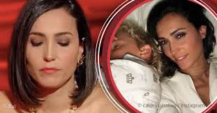 Nel 1999, a 19 anni, inizia la sua carriera nel mondo. Caterina Balivo Il Figlio Guido Alberto Finisce Dal Medico La Conduttrice In Clinica Dopo La Diretta Di Vieni Da Me