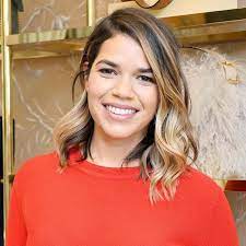 Unter kurz haar frisuren für frauen ist die bob frisur auf platz eins der frauen frisuren 20152016. 1001 Ideen Fur Frisuren Fur Mollige Frauen Mit Rundem Gesicht