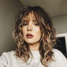3.1 long curly the men's fringe refers to any hairstyle where the sides are cut short and the hair on top is styled to. Pin On Haare Knallen