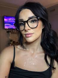 Layla (@Laylastolemycar)  X