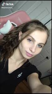 Jana Caron's Instagram, Twitter & Facebook