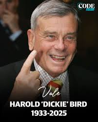Mick McDonnell .......A Great Moorefield Supporter....Who can remember his  Great sayings shouted in from the side lines "As wide a gate" or " will  someone hit that Golly Bar Byrne" Golly was