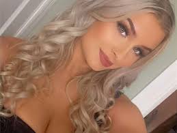 Kennedy of the Cari Kennedy Group looking like a billion bucks for the  Association Holiday Party! She understood the assigment!