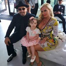 Eventually, family also began addressing nicole as coco. Coco Austin Shares Photos Of Her Breastfeeding Her And Ice T S Nearly 4 Year Old Daughter