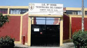 Ubicado en el número 8 del paseo de mª agustín, su construcción data de la década de 1960, fruto de un proyecto de josé romero. Escuela 0088 Nuestra Sra Del Carmen San Juan De Lurigancho En San Juan De Lurigancho