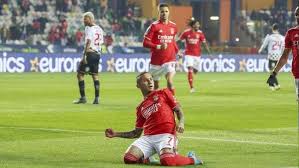 Portugese giants benfica will take on boavista on friday in this intriguing primeira liga matchup. Everton Cebolinha Marca No Tempo Normal Benfica Bate O Boavista Nos Penaltis E Vai A Final Da Taca Da Liga