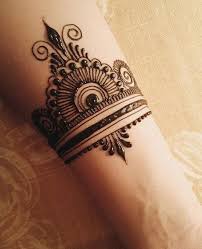 Top 10 Henna Wrist Cuff Designs To Try Cuff Designs Henna Top Wrist Arabic Bridal Mehndi Designs Small Henna Designs Henna Tattoo Designs