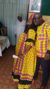 Le Kaba Ngondo Robe Traditionnelle Camerounaise De Toutes Les Ceremonies Portee Par Mme Nguimbous Elisee African Fashion Traditional African Fashion Fashion