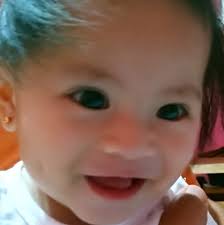 MULANAY, QUEZON: Kuya Boks/Bokyo ang tawag sa kaniya ng mga Mulanayin.  Kilala si Kuya Bokyo dahil matagal na siyang nagtitinda ng masarap na  iskrambol sa Mulanay. Photo: Markus Jose A Oraa