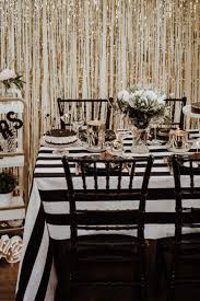 20er Jahre Gatsby Party Und Whiskey Bar Wir Sagen Nur The Great Gatsby Warum Nicht Ihre Veranstaltung Unter Das Motto Der Schi Mottoparty Party Gatsby Party