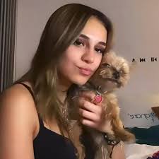 Mar con su perrito Tommy en el live de hoy 🐶🐾❤️ P.S. Tommy de seguro sabe  que es STQT jajaja. . . . . #MarLara #TeamMar #TeamMarLara #dogs #perros