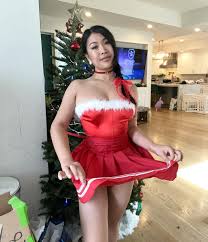 Jiaoying Summers - Free pics, galleries & more at Babepedia