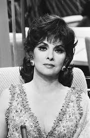 Lollobrigida accused rigau of fraud, saying that he had earlier obtained the legal right to act on her behalf with a power of attorney now retired, lollobrigida has not made a film since 1997. Gina Lollobrigida Biografie Who S Who