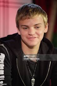 Magician Derek McKee visits YoungHollywood.com at the Young Hollywood...  News Photo