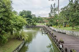 It has always been a part of the green lung of the city and has a history of over a decade. Perdana Botanical Gardens Great Runs