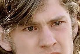 Lou Savage's Instagram, Twitter & Facebook