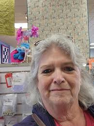 New York shop hop selfie experiences