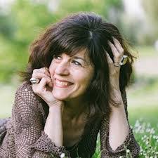 Fiona Benjamin's Instagram, Twitter & Facebook