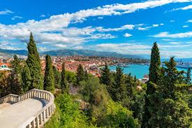 Allgemeines reiseführer kroatien mit informationen für ihren urlaub in split und einem großen angebot an ferienhäuser, hotels und ferienwohnungen in split dalmatien. Split Tipps Sehenswurdigkeiten Strande Nachtleben Urlaubstracker De