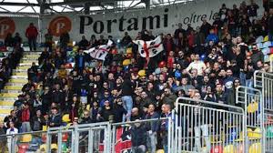 Fanpage / newspage aperta a tutti i tifosi del magico casteddu Cagliari Ultra Sardi Assaltano Il Residence Dei Tifosi Napoletani