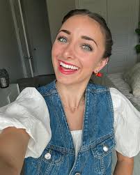 Brooklyn and Bailey added a new photo.