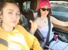 What'cha gonna do when we step in the place? Bet you mafuckazzzz gonna rock  to the bass Noah Cyrus Fergie 💨💨💨 #DudesWantTheCakeButTheyCantGetACrumb