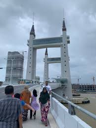 Pulau duyong is an island in the mouth of terengganu river in the state of terengganu, malaysia. Terengganu Drawbridge Walk Trail Kuala Terengganu Malaysia Pacer