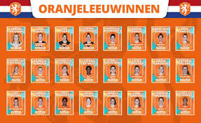 De speelsters zijn uitgegroeid tot bekende nederlanders. Dit Zijn De 23 Oranje Leeuwinnen Die Komende Zomer Naar Het Wk Voetbal Gaan Sportnieuws