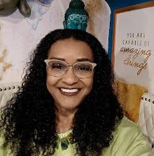 Happy birthday @emialv ❤️❤️❤️❤️❤️❤️❤️❤️❤️❤️❤️❤️❤️❤️❤️❤️