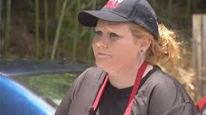 Stranger Buys a Car for a Single Mom in Random Act of Kindness