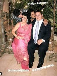 Priyanka Chopra With Nick Jonas Family Priyanka Chopra Bollywood Wedding Bollywood Celebrities
