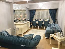 Küçük salonlar için genellikle köşe koltuk. Ev Gezmesi Avangart Ruha Sahip Bir Istanbul Evi Ev Gezmesi