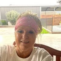 90+ perfiles de «Anne Bosman»