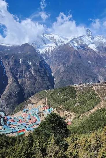 Pegunungan tertinggi dunia di bawah langit malam — Everest Base Camp, highlight tour Lhasa dari Jakarta