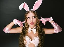 ariana grande gagged - SeaArt Al - Free Al Art Generator